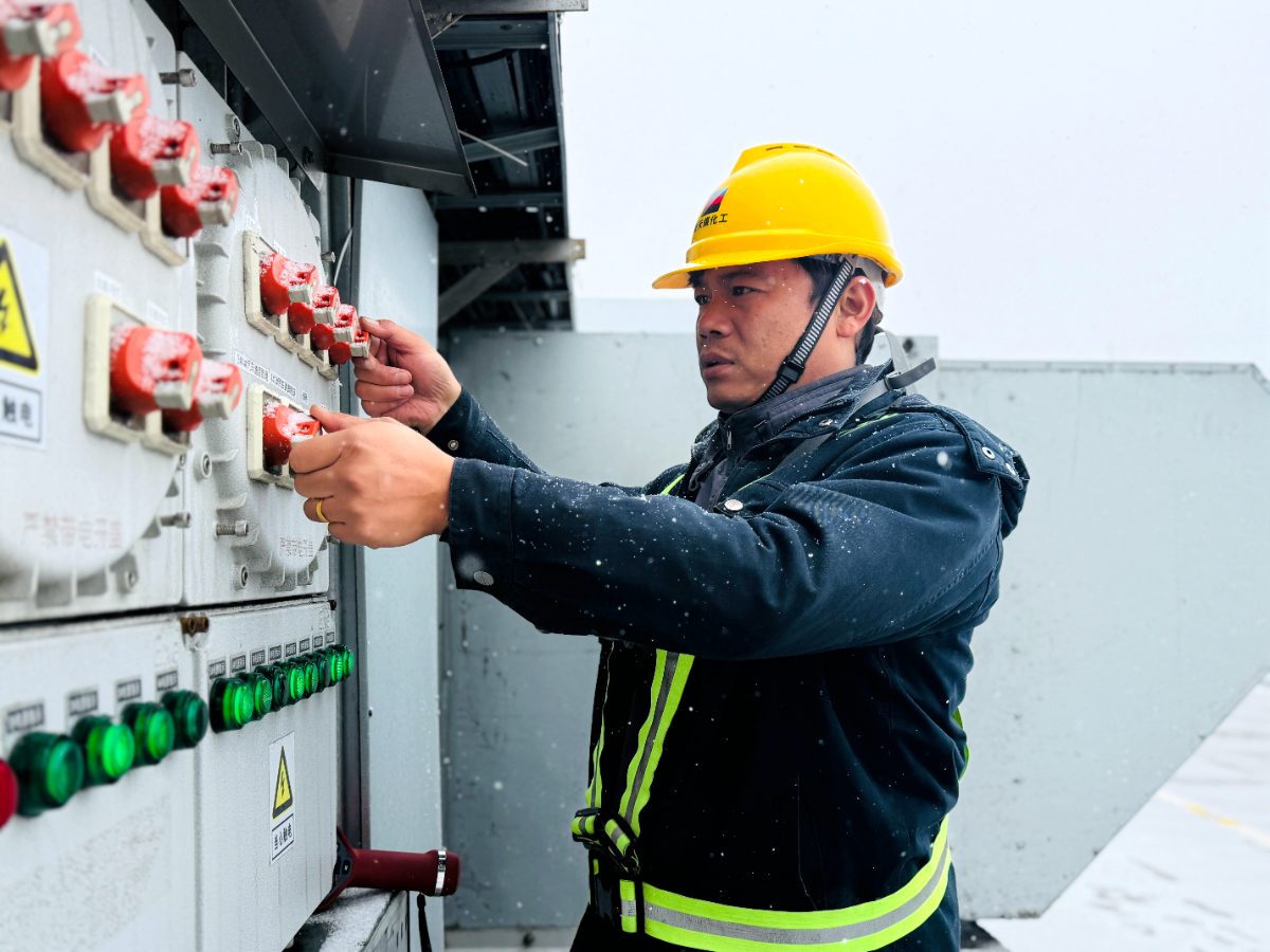 寒意襲人 以動制凍 浙能集團守護“浙”里溫暖度冬